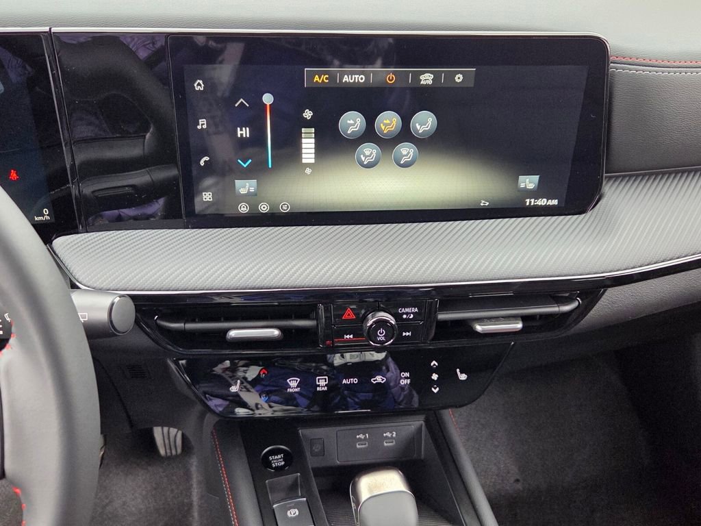 New 2026 Nissan Kicks SR w/ Cold Weather Package image 17