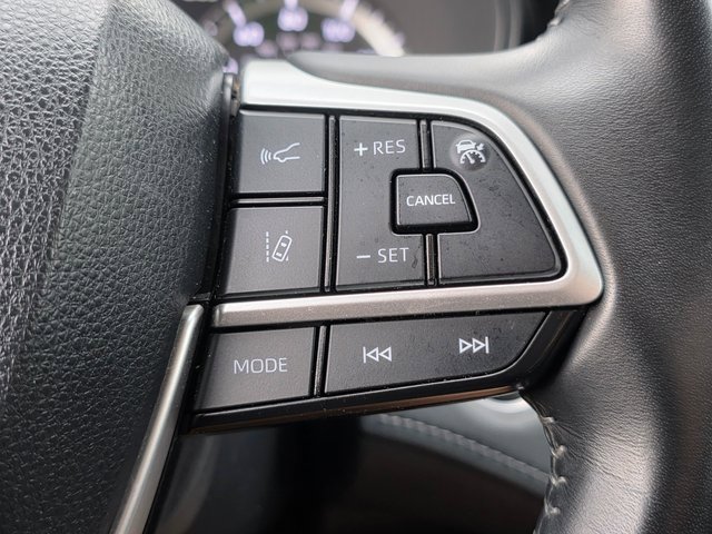 Used 2024 Toyota Highlander LE image 28