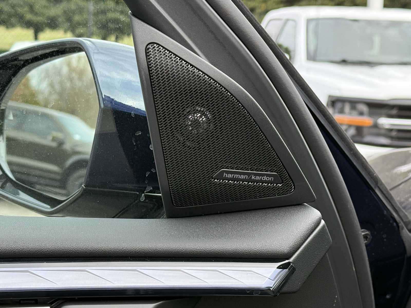 New 2026 BMW X3 xDrive30 w/ Premium Package image 13