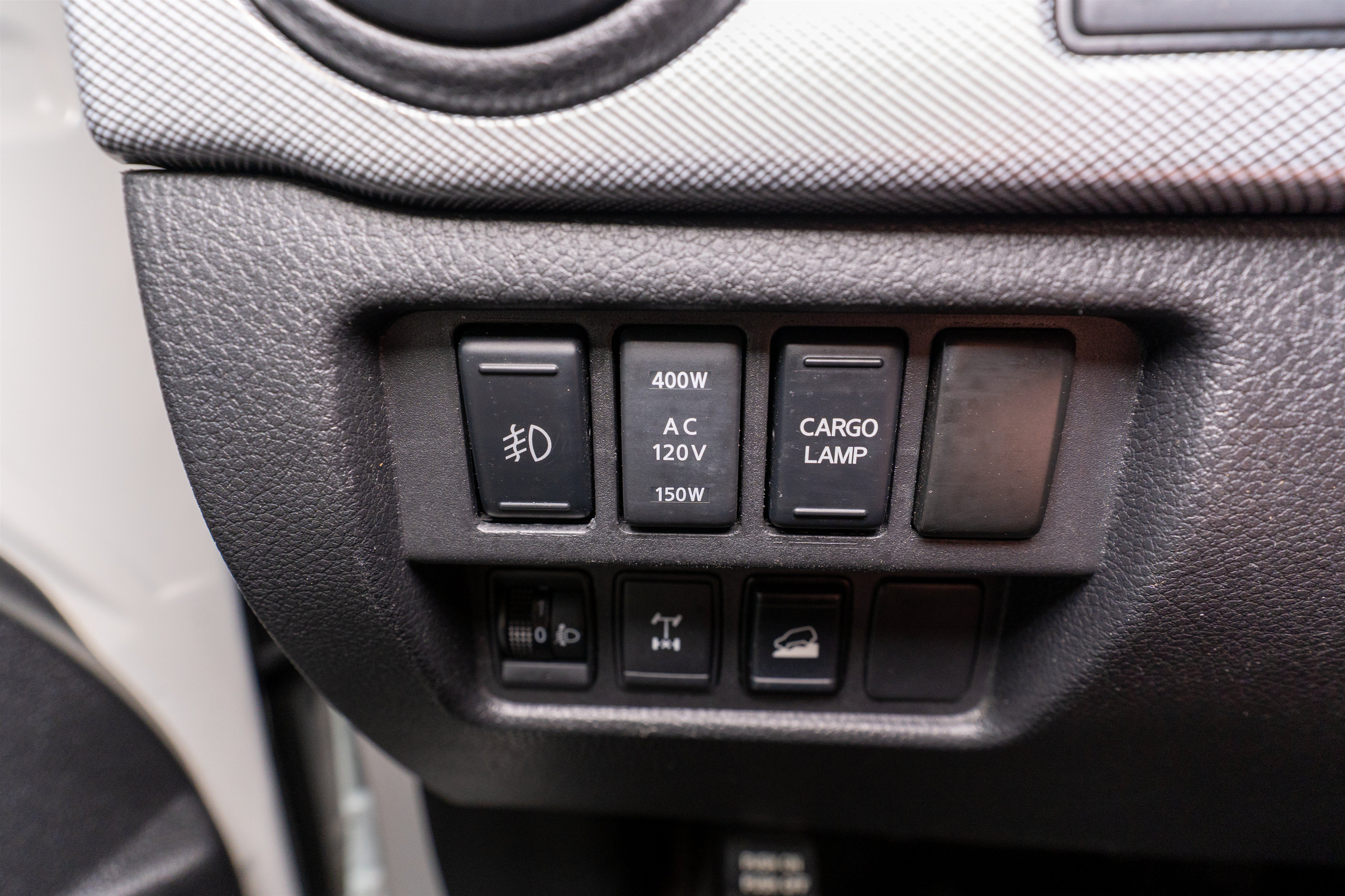 Used 2019 Nissan Titan PRO-4X w/ Pro-4x Convenience Package AWD/4WD image 34
