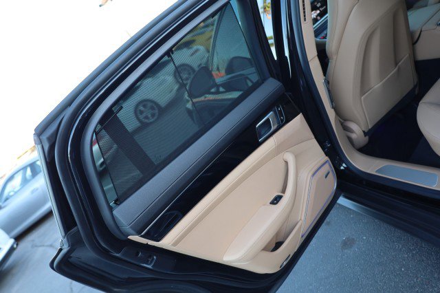Used 2017 Porsche Panamera image 36