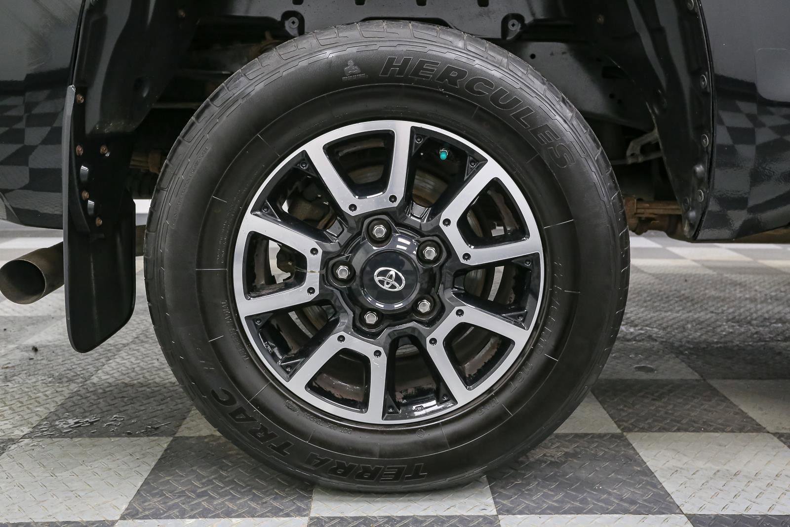 Used 2016 Toyota Tundra SR5 image 17