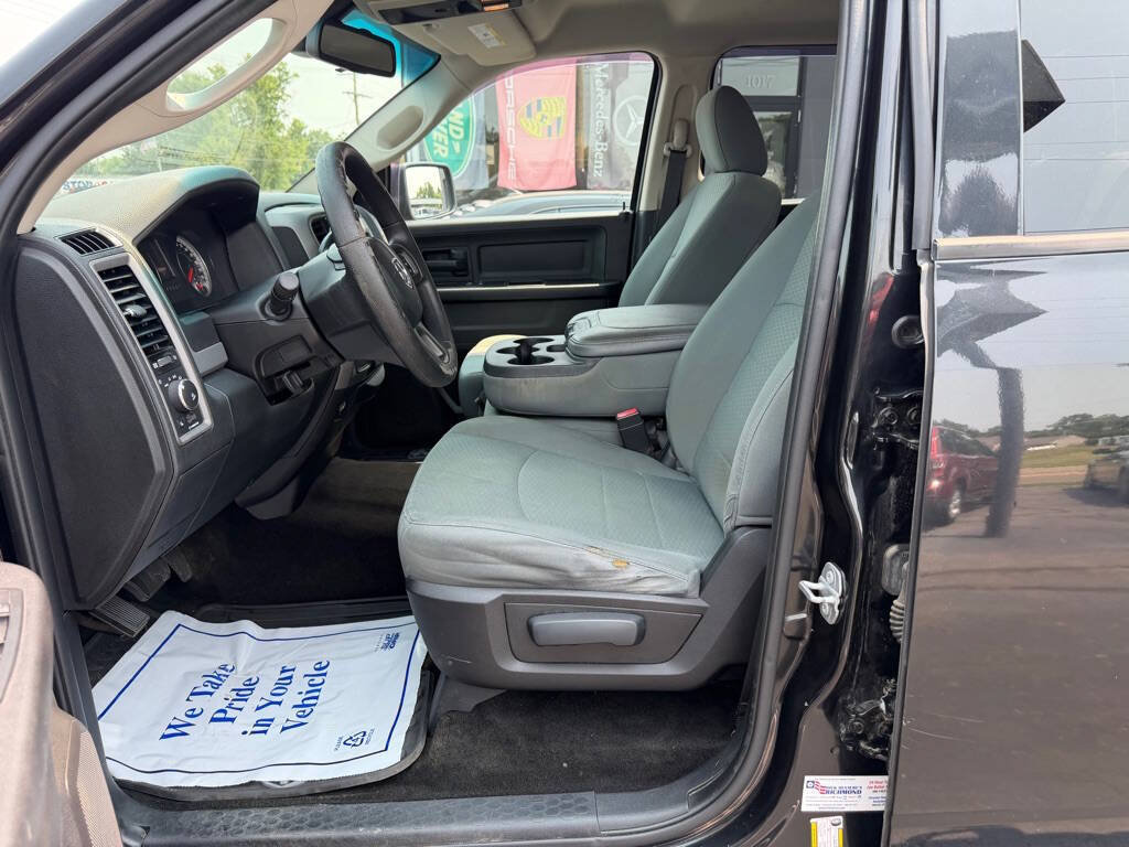 Used 2015 RAM 1500 Express AWD/4WD image 12