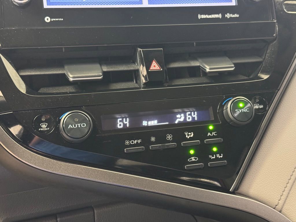 Used 2021 Toyota Camry XLE FWD image 36