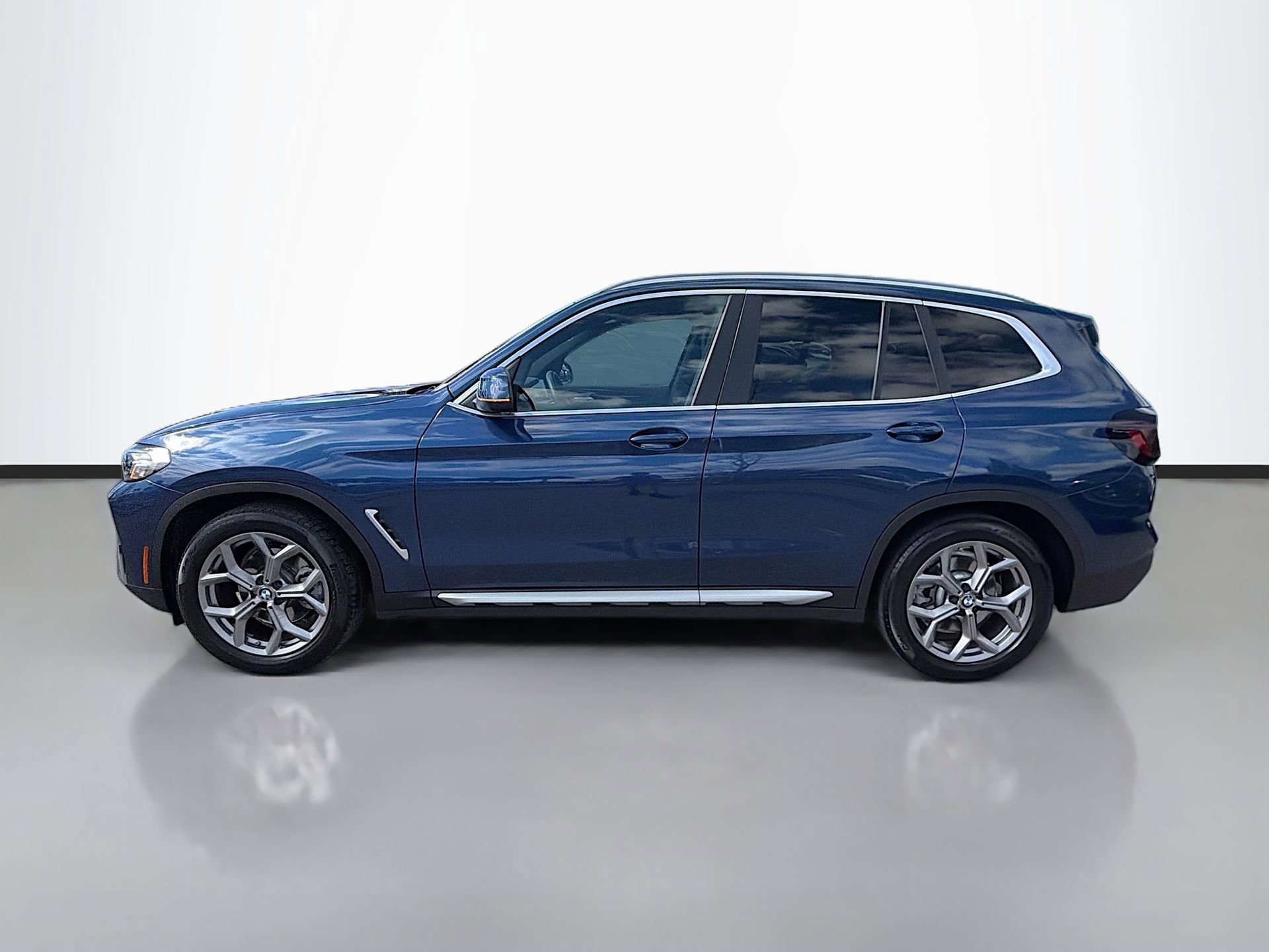 Certified 2023 BMW X3 sDrive30i w/ Convenience Package image 7