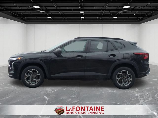 Used 2025 Chevrolet Trax LT FWD image 5