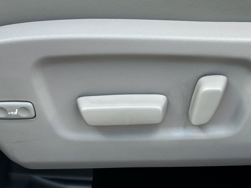 Used 2015 Toyota Highlander Limited Platinum image 20