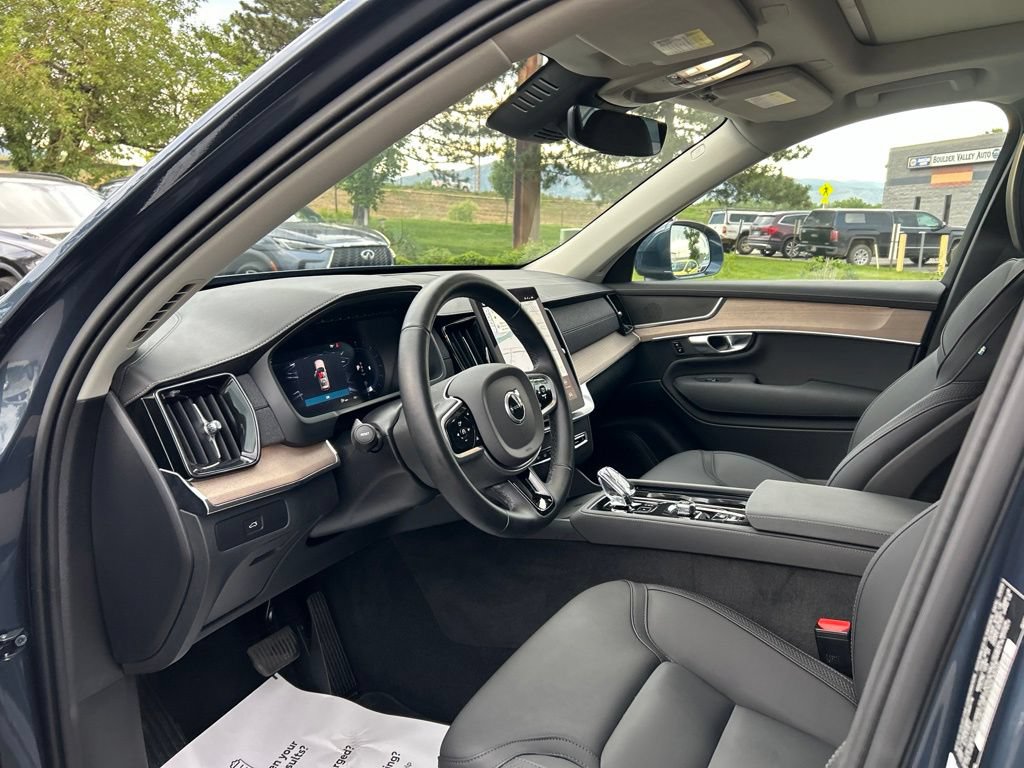 Used 2025 Volvo XC90 B6 Plus AWD/4WD image 22