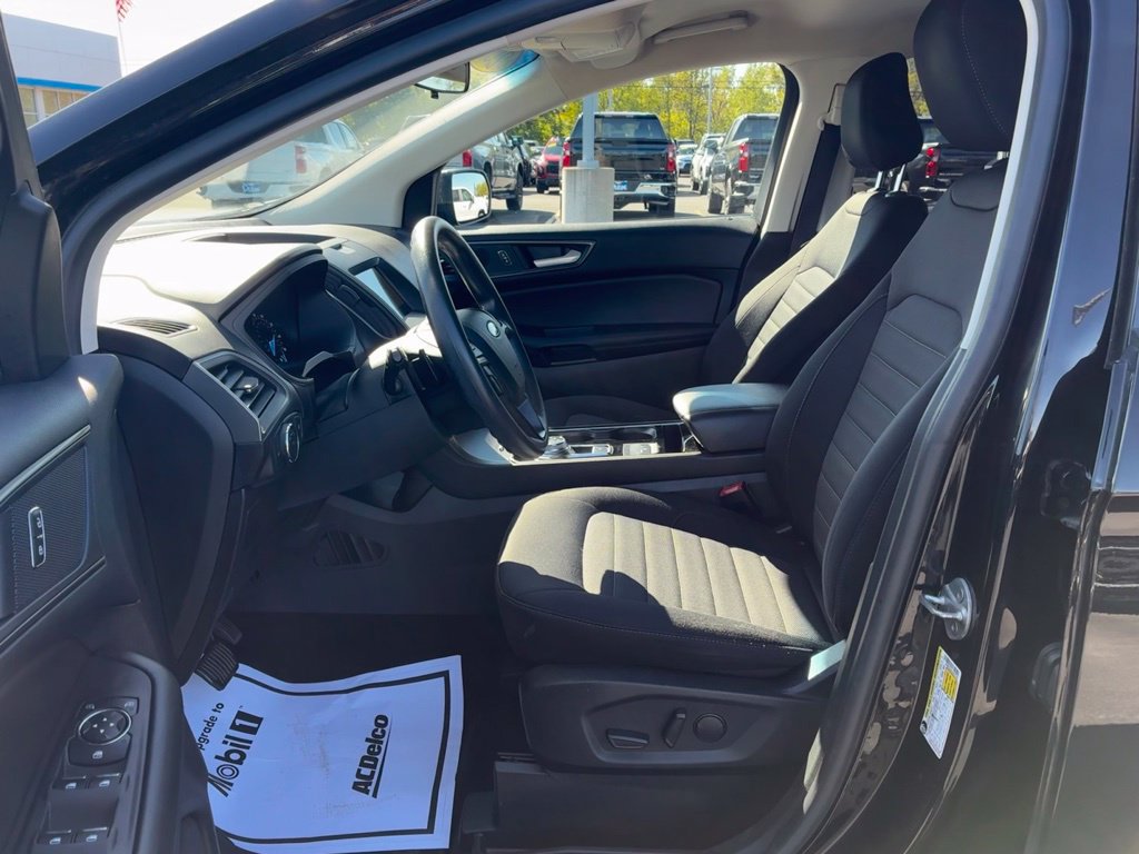 Used 2020 Ford Edge SE AWD/4WD image 6