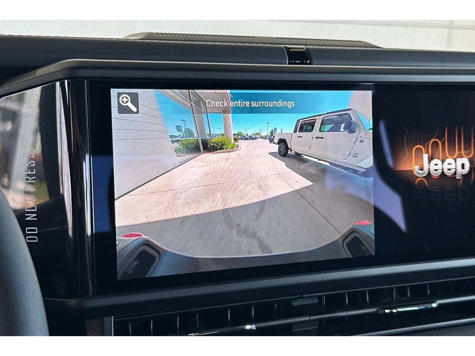 New 2026 Jeep Gladiator Rubicon w/ Steel Power Dome Hood Package AWD/4WD image 19
