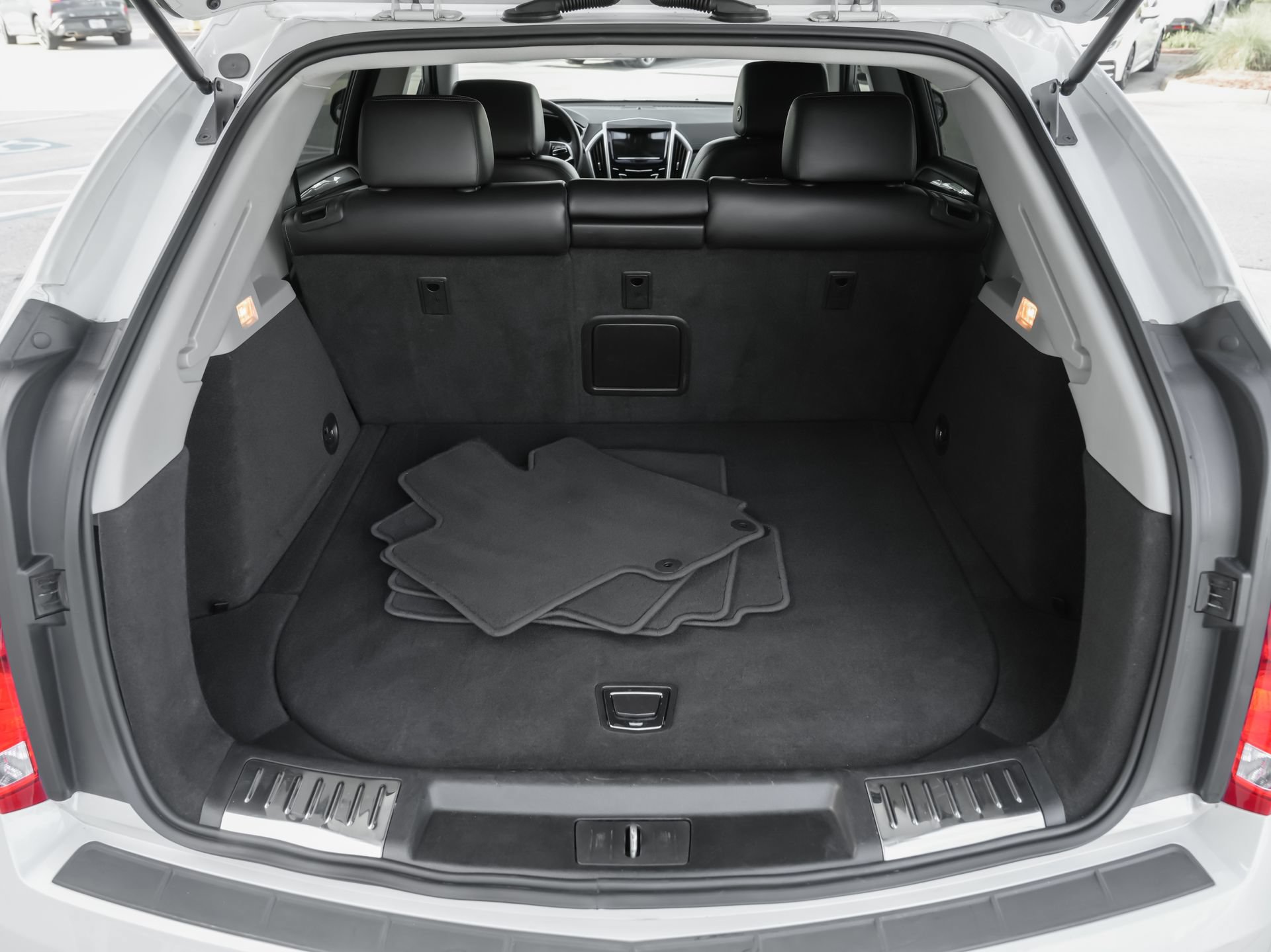 Used 2015 Cadillac SRX FWD image 40