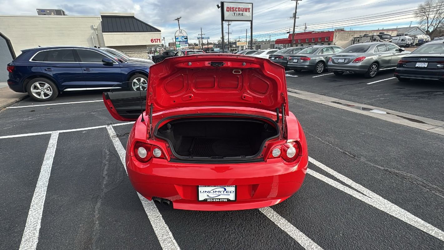 Used 2005 BMW Z4 2.5i image 16