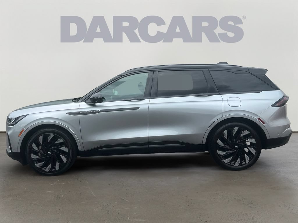 Used 2024 Lincoln Nautilus Reserve w/ Equipment Group 202A AWD/4WD image 4