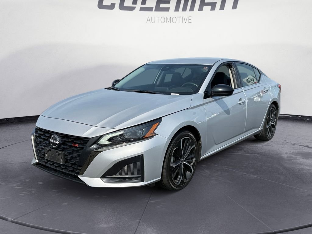 Used 2024 Nissan Altima 2.5 SR image 1