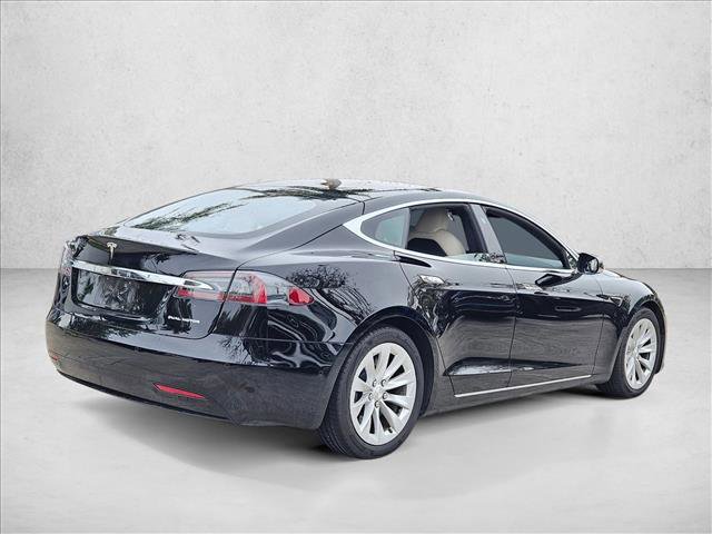 Used 2020 Tesla Model S Long Range Plus image 5