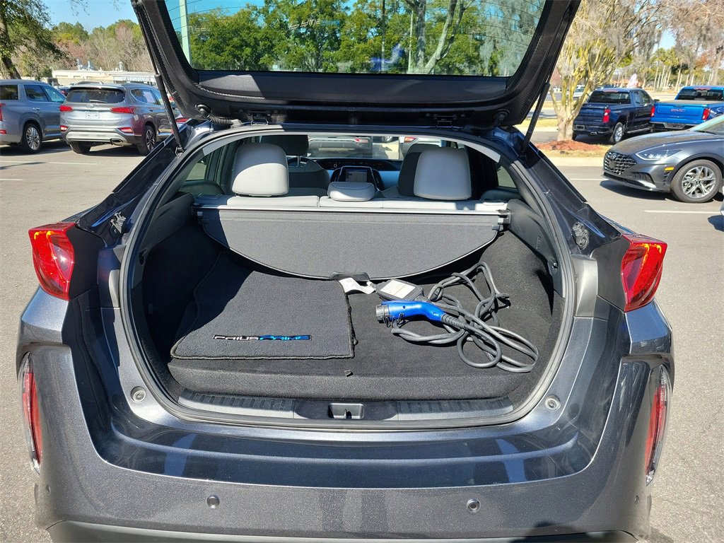 Used 2022 Toyota Prius Prime Limited image 10