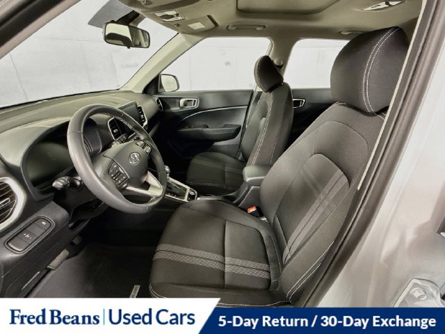 Certified 2026 Hyundai Venue SEL FWD image 6