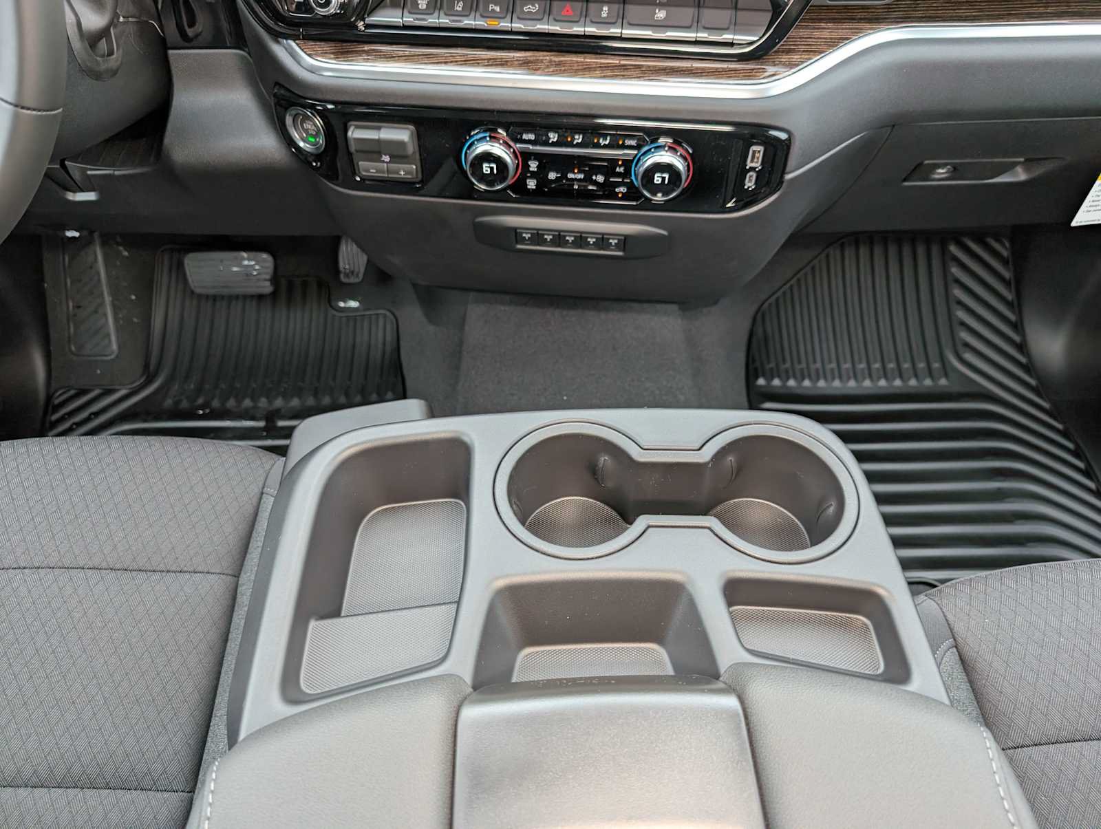 New 2026 GMC Sierra 3500 SLE w/ Preferred Package AWD/4WD image 16