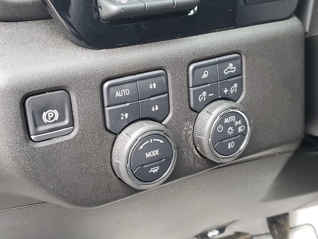 Used 2025 Chevrolet Silverado 1500 High Country AWD/4WD image 9