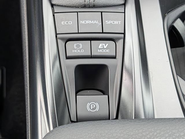 Used 2025 Toyota Camry SE FWD image 15