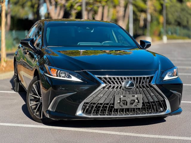 Used 2025 Lexus ES 300h w/ Premium Package FWD image 5