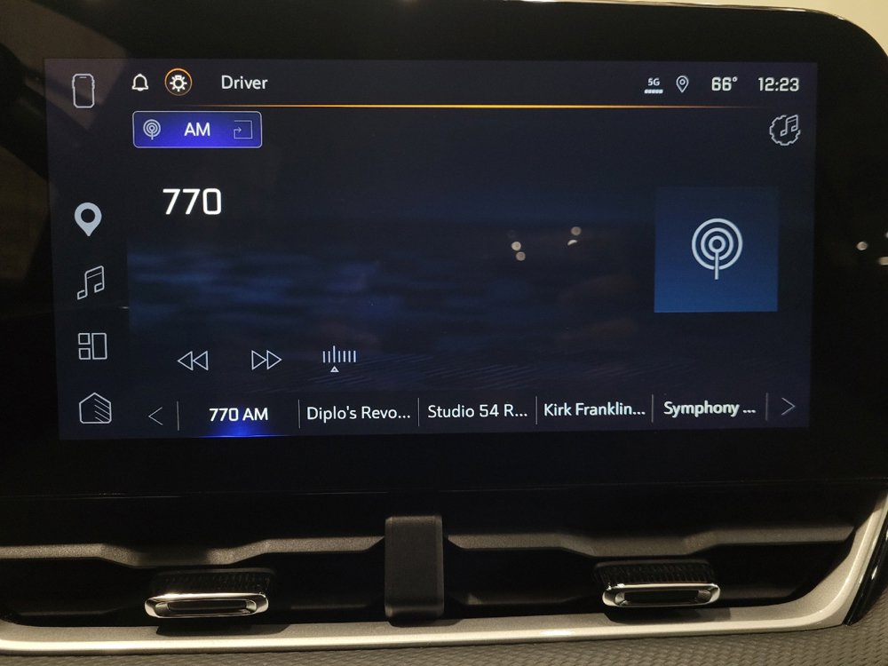 Used 2025 Chevrolet Equinox LT FWD image 25