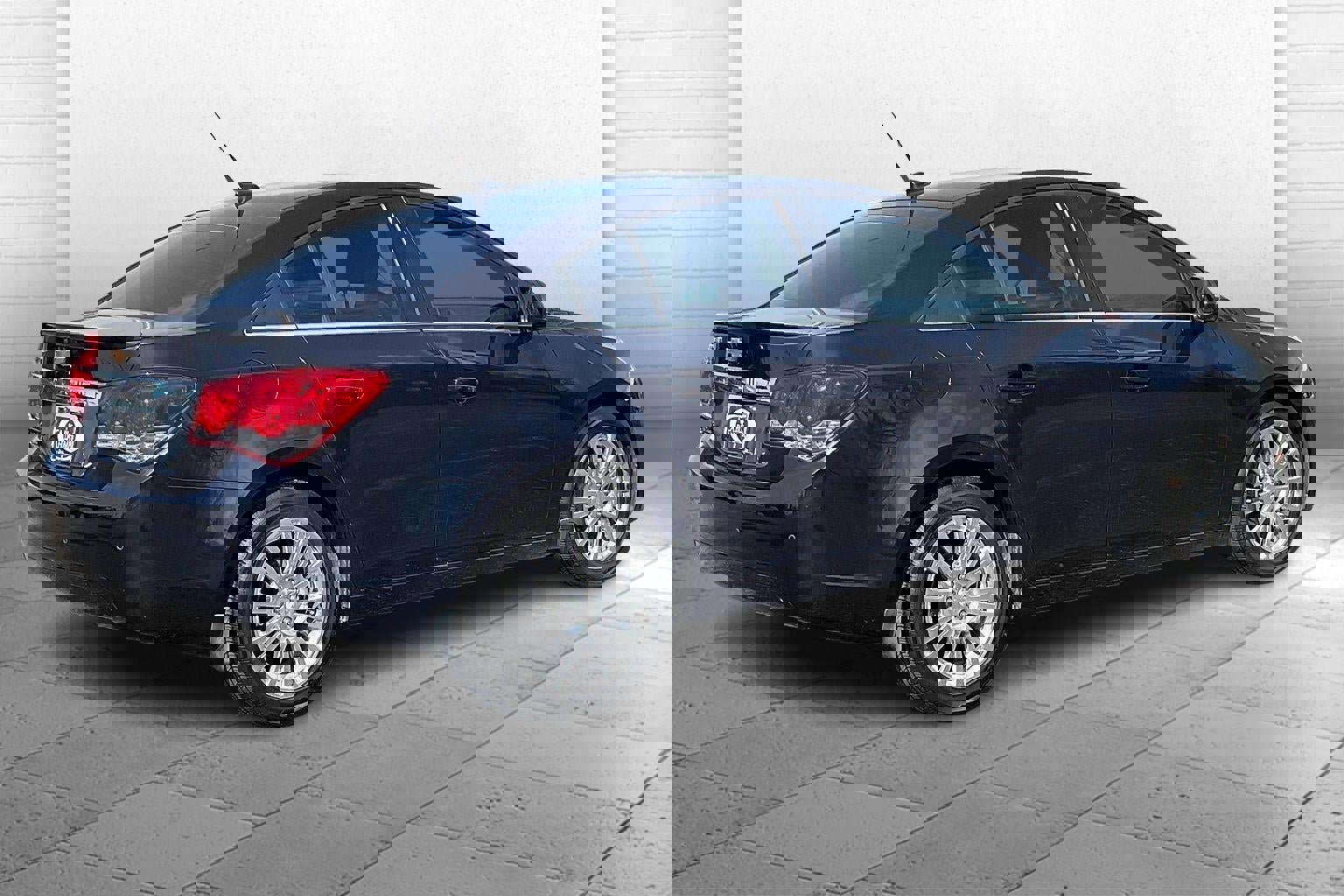 Used 2013 Chevrolet Cruze Eco w/ Enhanced Safety Package image 14