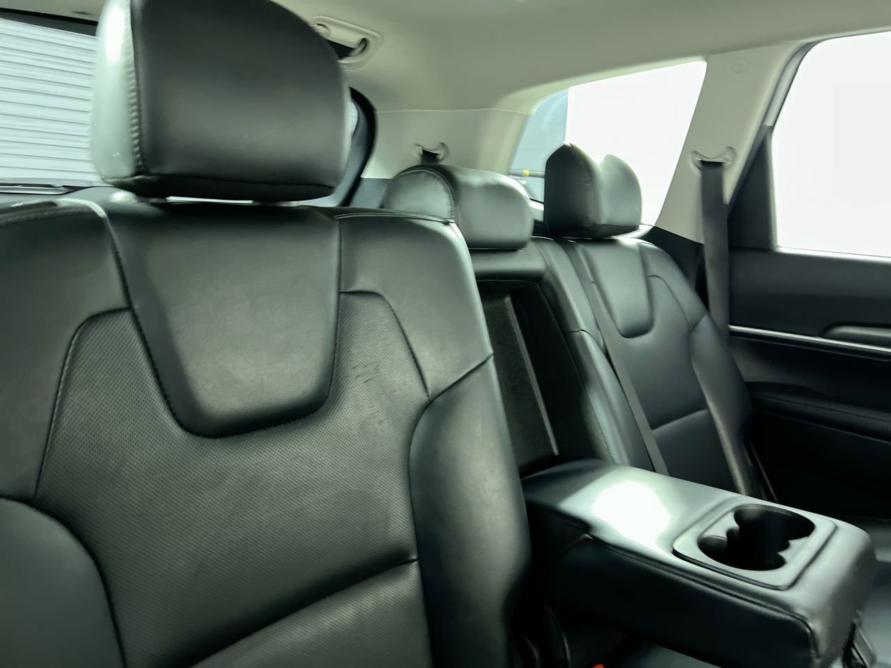 Used 2022 Kia Telluride LX AWD/4WD image 29