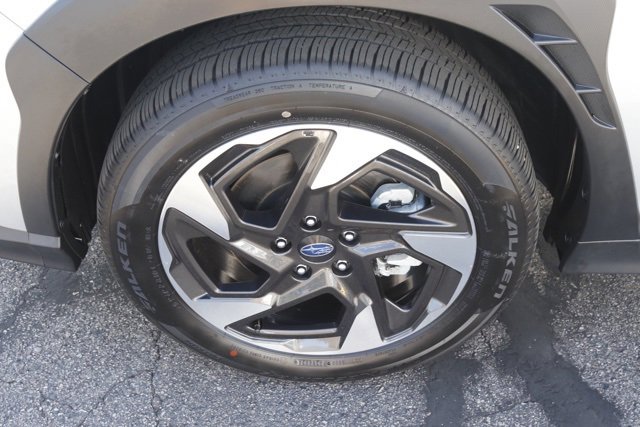 Certified 2025 Subaru Crosstrek 2.5i Limited w/ Crosstrek Mirror Package image 11