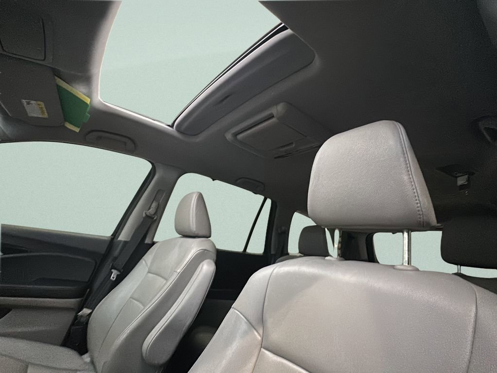 Used 2017 Honda Pilot Touring image 12