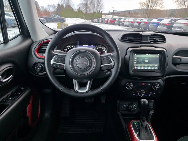 Used 2020 Jeep Renegade Trailhawk w/ Cold Weather Group image 19