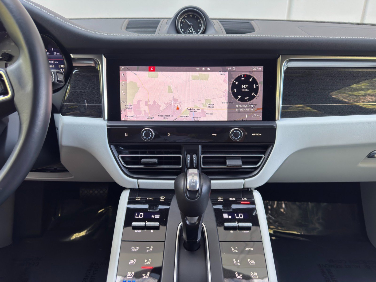 Used 2023 Porsche Macan S AWD/4WD image 25