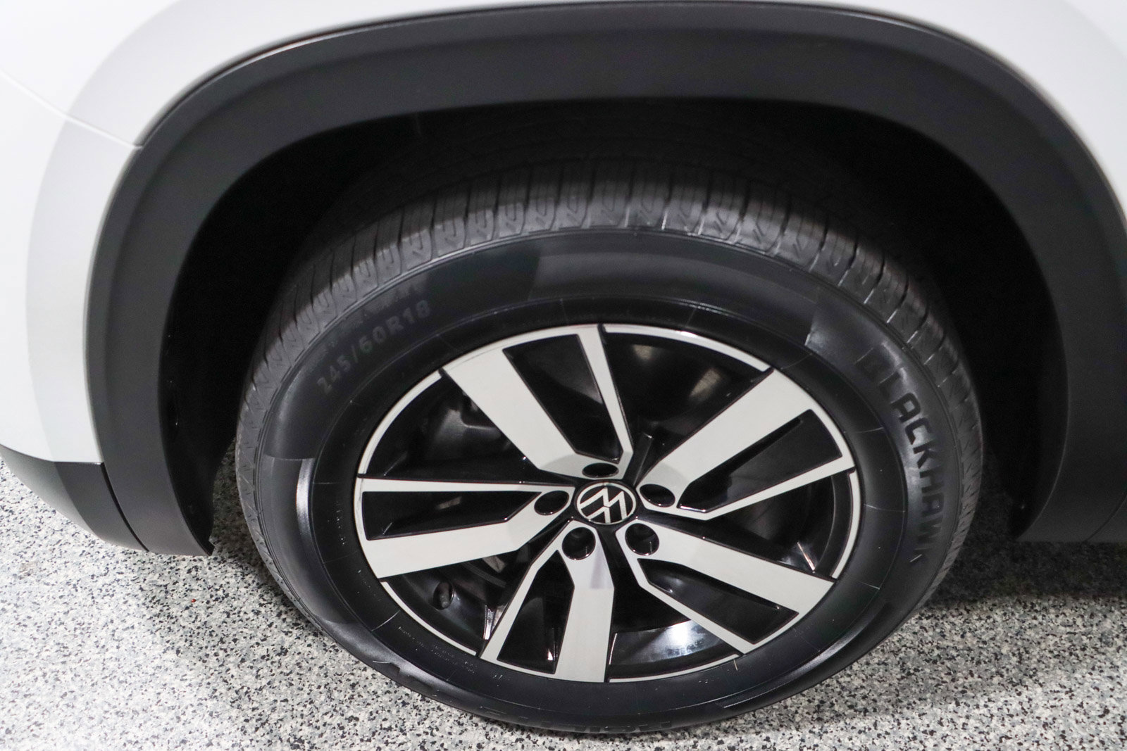 Used 2023 Volkswagen Atlas SE image 11