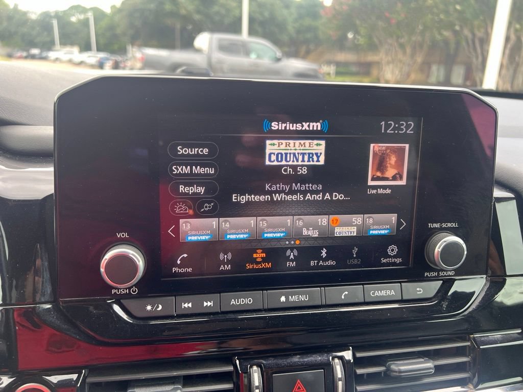 Used 2024 Nissan Pathfinder Rock Creek AWD/4WD image 6