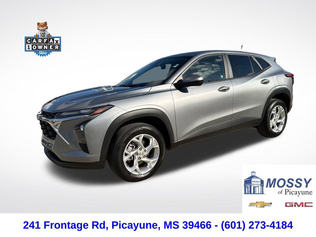 Used 2024 Chevrolet Trax LS w/ LS Convenience Package image 1