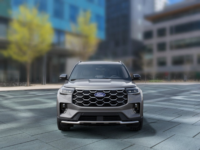 New 2027 Ford Explorer Platinum w/ 3.0L Ultimate Package AWD/4WD image 4