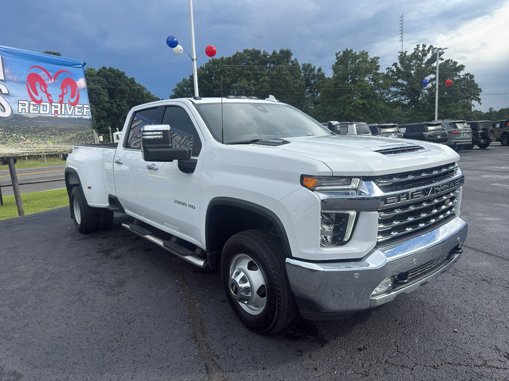 Used 2021 Chevrolet Silverado 3500 LTZ w/ LTZ Convenience Package AWD/4WD image 3