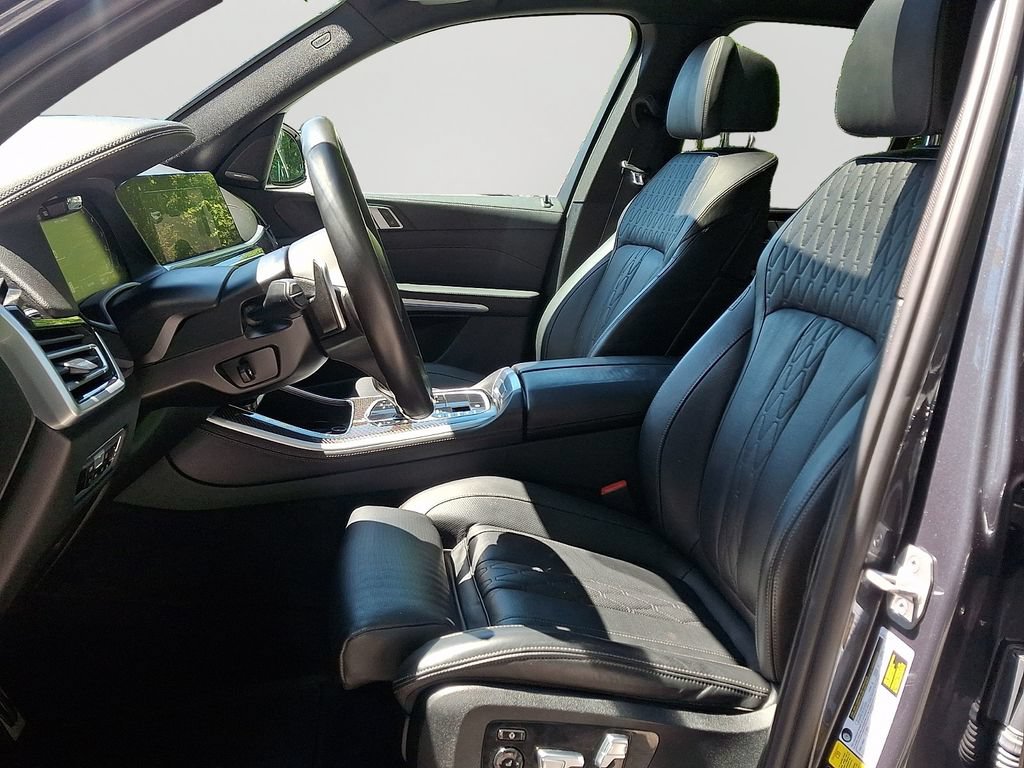 Used 2022 BMW X5 M50i AWD/4WD image 11