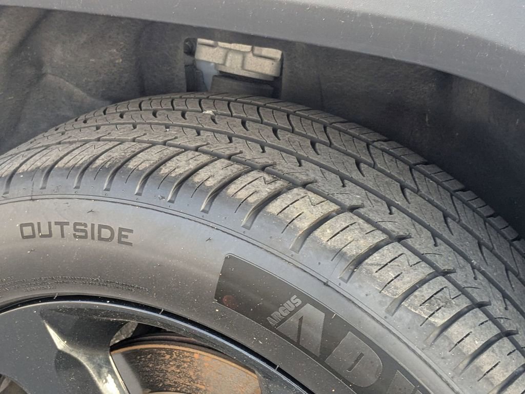 Used 2023 Jeep Grand Cherokee L Limited w/ Black Appearance Package image 30