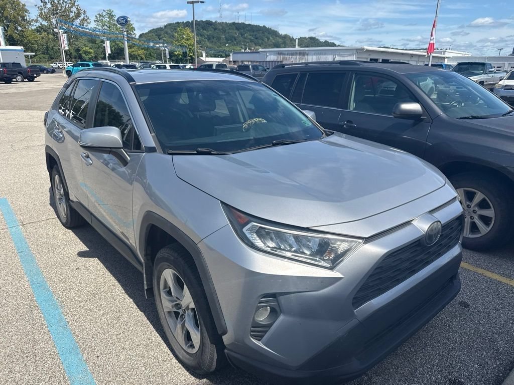 Used 2019 Toyota RAV4 XLE w/ All Weather Liner Package AWD/4WD image 3