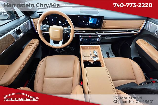 Used 2025 Hyundai Santa Fe Limited image 12