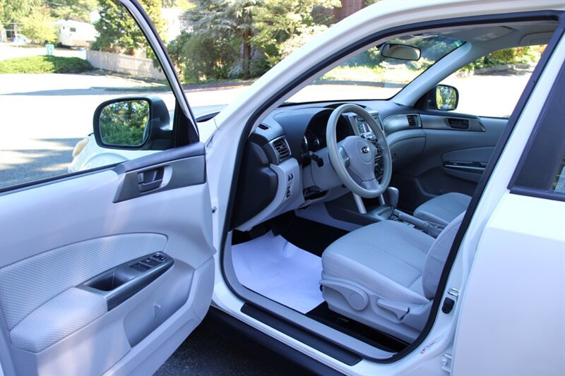 Used 2011 Subaru Forester 2.5X AWD/4WD image 5
