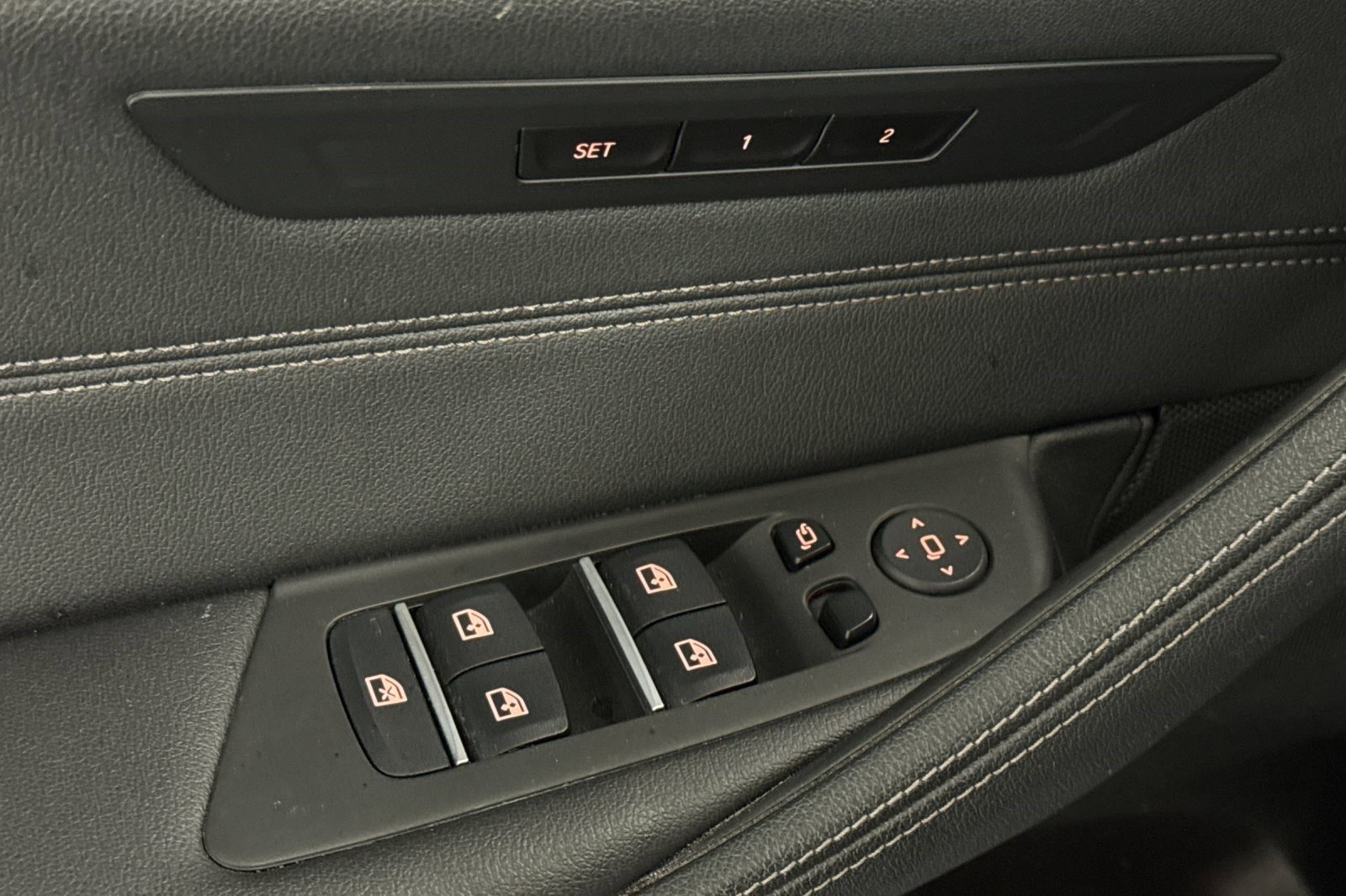 Used 2023 BMW 530i w/ Convenience Package image 13