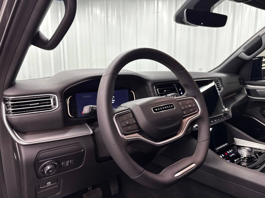 Used 2025 Jeep Wagoneer Series II AWD/4WD image 19