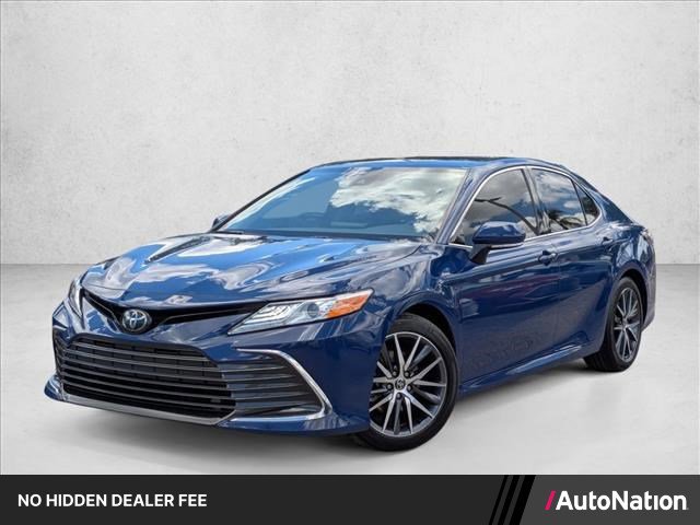 Used 2024 Toyota Camry XLE FWD image 1