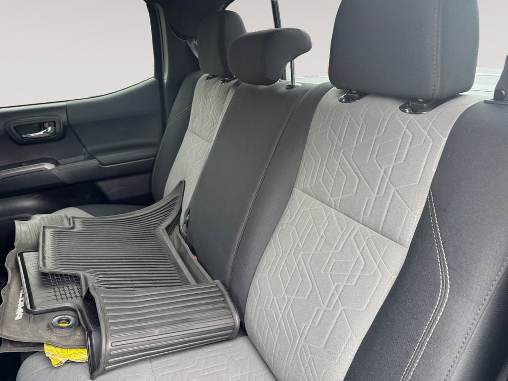 Used 2020 Toyota Tacoma TRD Off-Road image 13