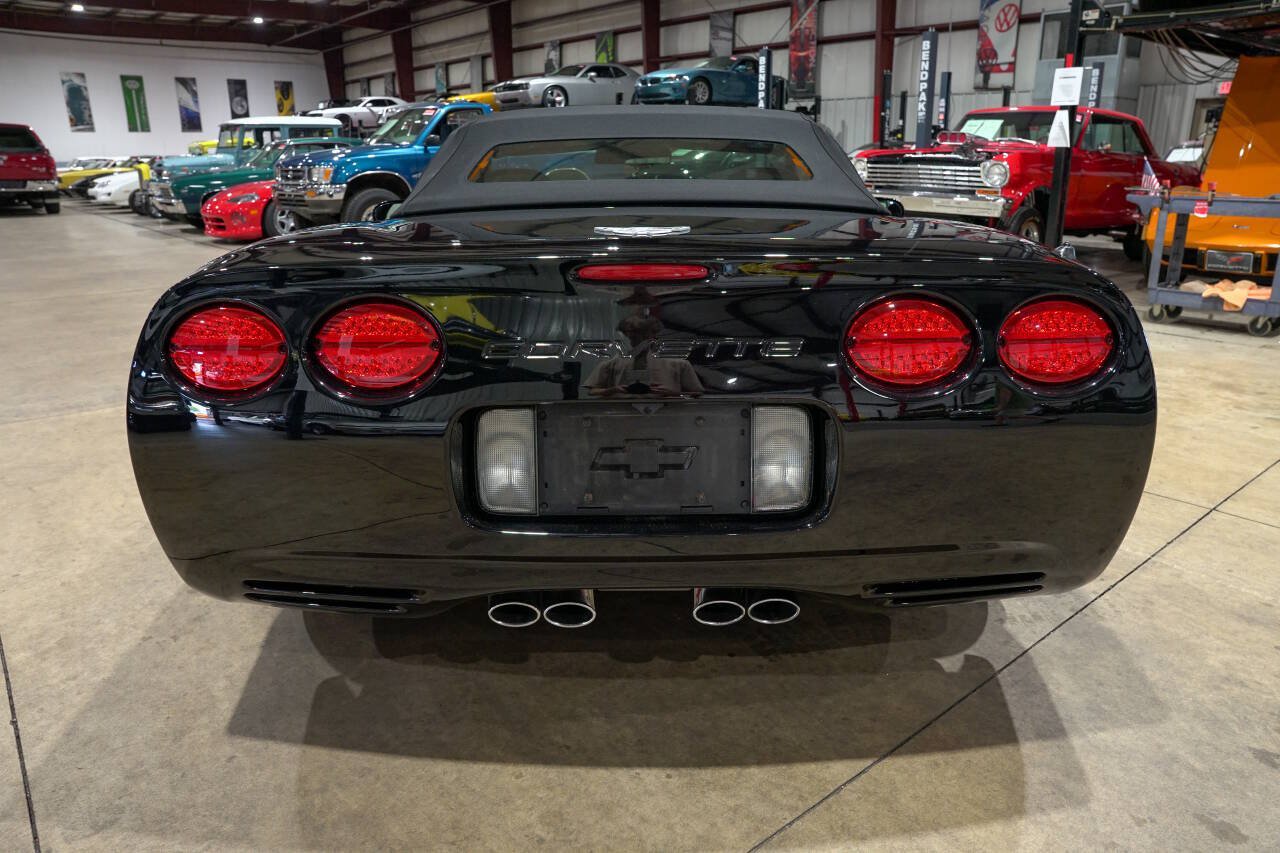 Used 2003 Chevrolet Corvette Convertible w/ Preferred Equipment Group1 RWD image 23