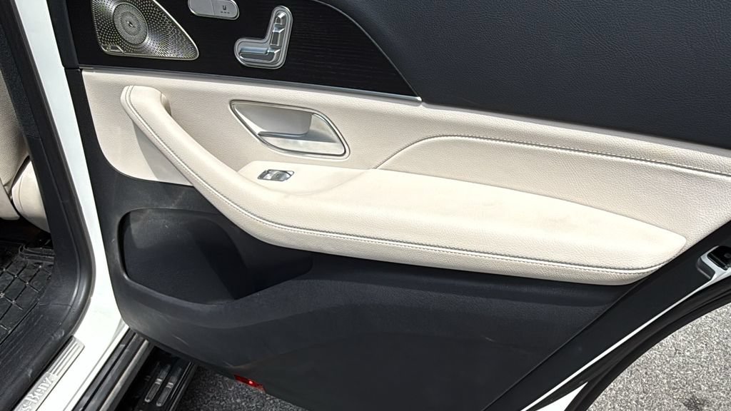 Certified 2023 Mercedes-Benz GLS 580 4MATIC image 19