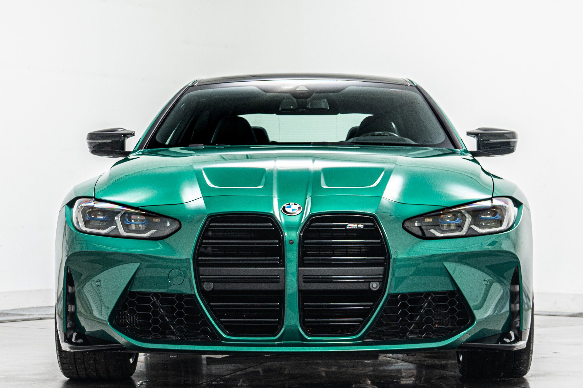 Used 2021 BMW M4 Coupe w/ Executive Package image 4