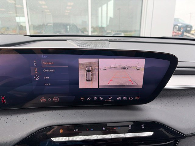 Used 2026 Buick Enclave Avenir AWD/4WD image 12